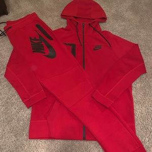 tracksuit nike red